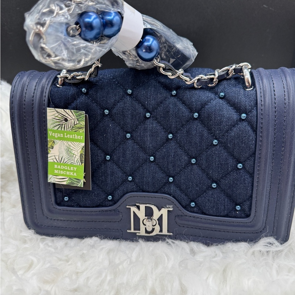 Badgley Mischka  Denim Diamond Quilted Crossbody w/Matching Pearls NWT - Picture 2 of 13